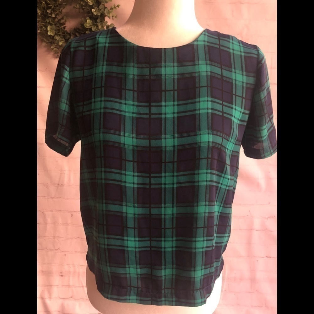 𝅺PLAID shirt! By Forever 21